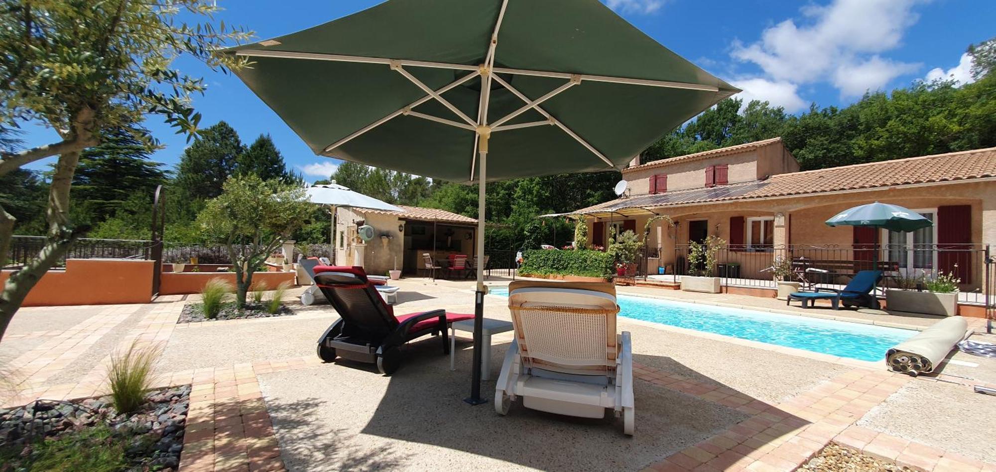 Maison Familiale Avec Piscine Et Boulodrome Dans Le Luberon Villa Caseneuve Exterior foto